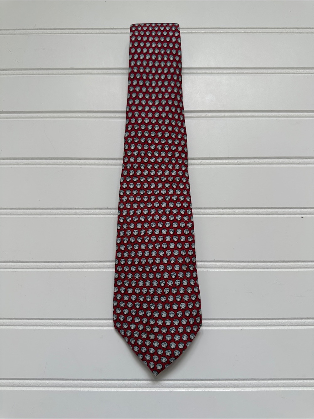 Vineyard Vines Red Tie w/ White Shells